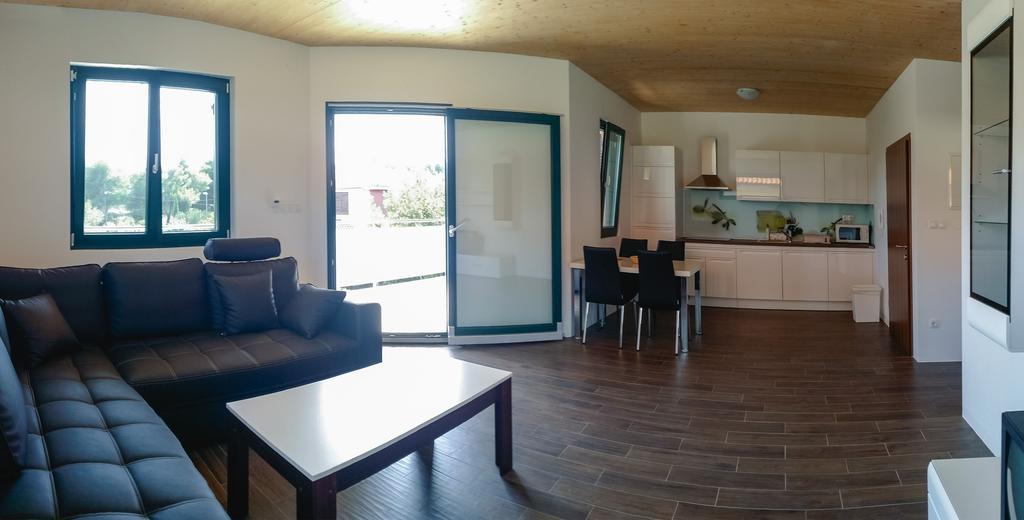 Apartments Dujic Tribalj Стая снимка