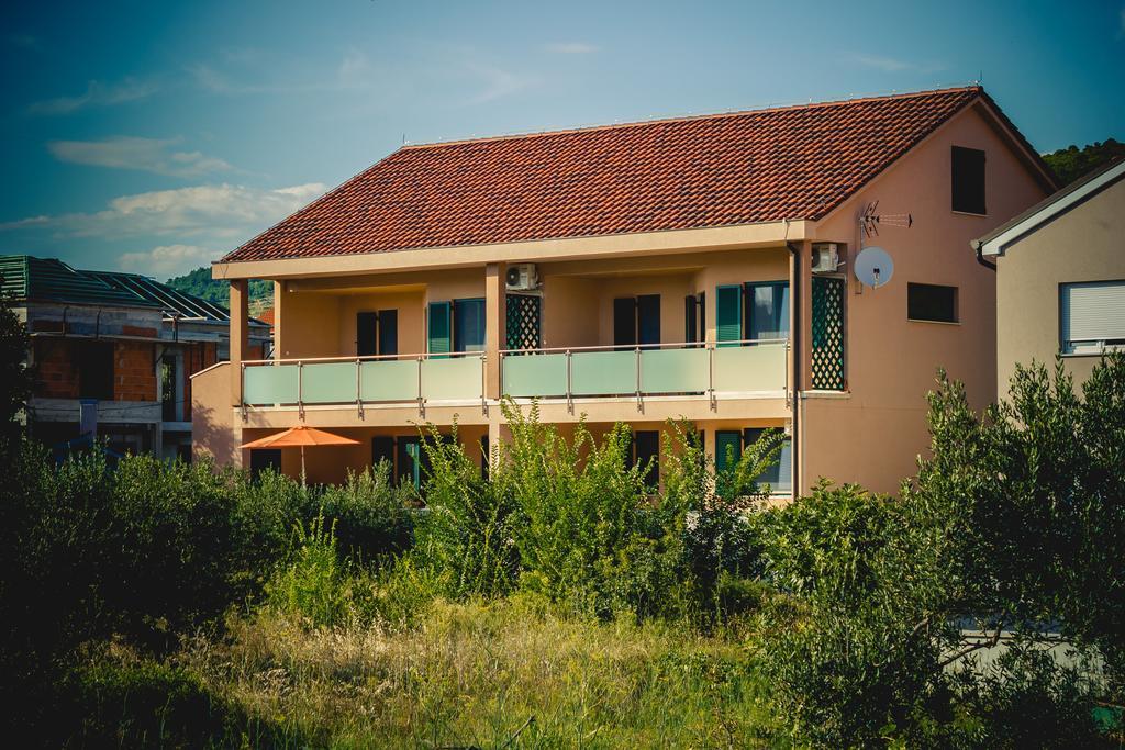 Apartments Dujic Tribalj Стая снимка